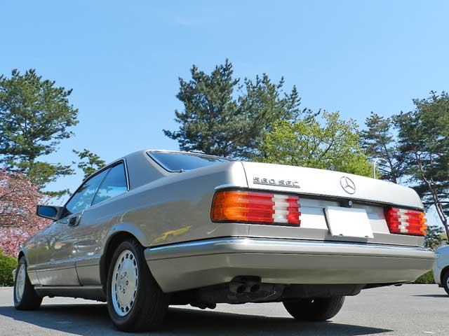 Mベンツ126-560エンジン用左右エヤー取り出しダクト付き